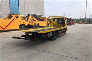 龙州非事故拖车