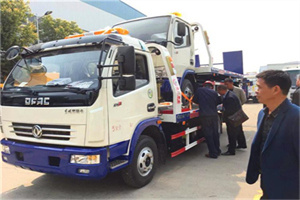 龙州汽车道路救援拖车价格